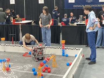 thistle-robotics-team-working